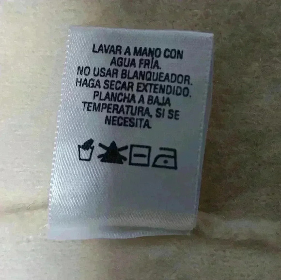 Vintage 💯 Wool full zip gold trim sweater. Ladies XL Petite - Picture 10 of 11